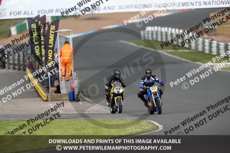 enduro digital images;event digital images;eventdigitalimages;mallory park;mallory park photographs;mallory park trackday;mallory park trackday photographs;no limits trackdays;peter wileman photography;racing digital images;trackday digital images;trackday photos